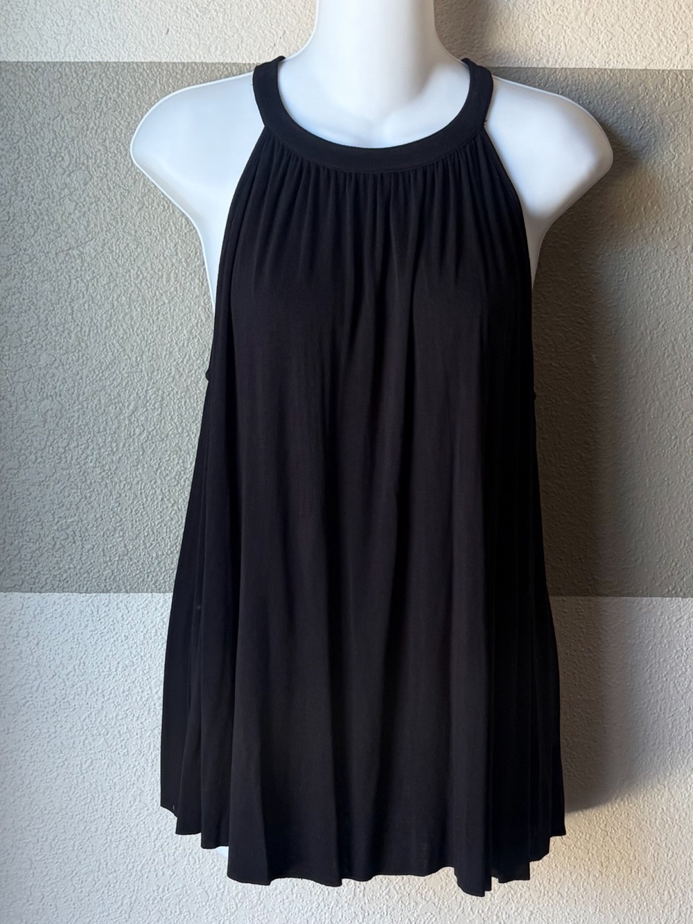 nwt ecoté urban outfitters women’s medium black flowy halter swing tank top